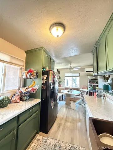 10623 4th, Hesperia, California 92345