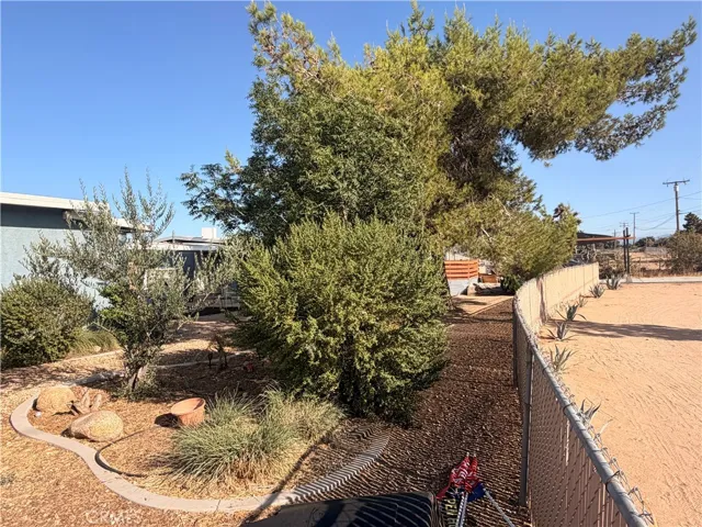 10623 4th, Hesperia, California 92345