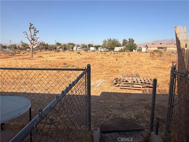 10623 4th, Hesperia, California 92345