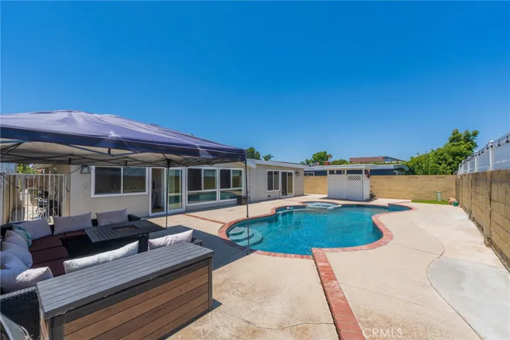 19202 Hickory, Huntington Beach, California 92646