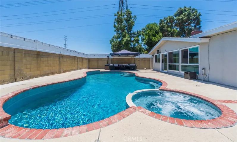 19202 Hickory, Huntington Beach, California 92646