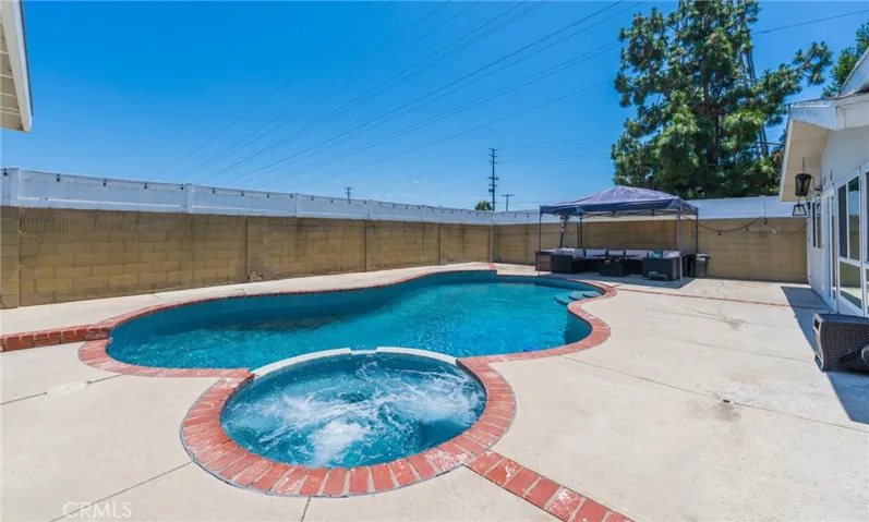 19202 Hickory, Huntington Beach, California 92646