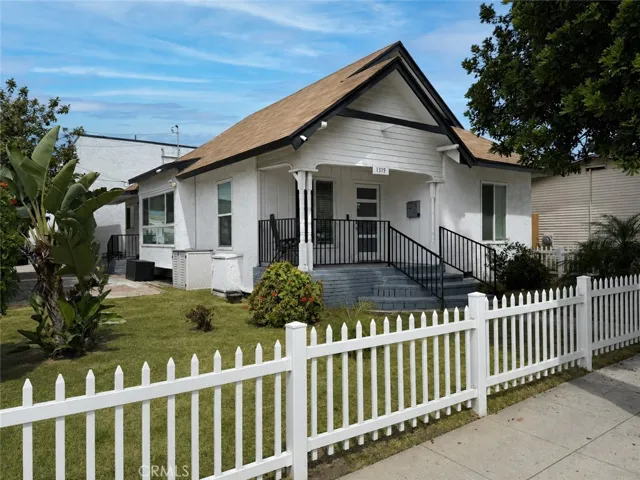 1315 Termino Avenue, Long Beach, California 90804