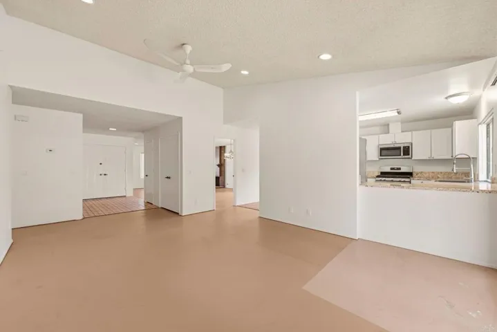 601 Cerro Street, Encinitas, California 92024