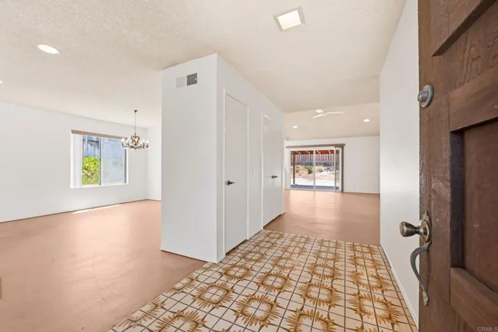601 Cerro Street, Encinitas, California 92024