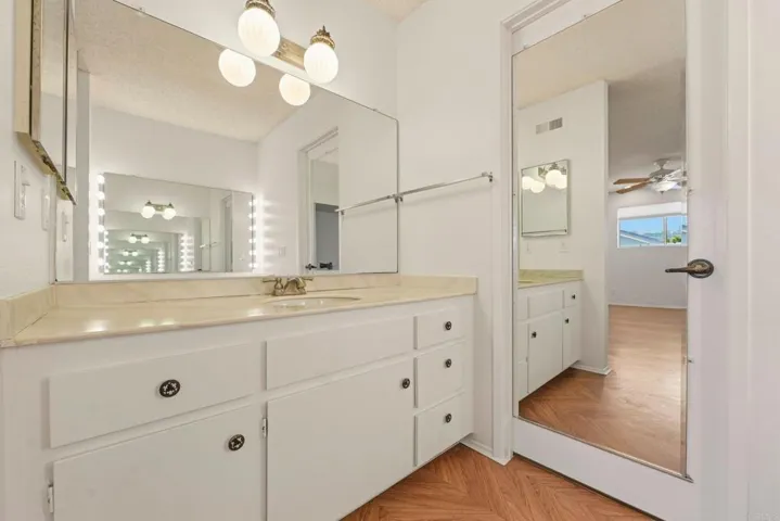 601 Cerro Street, Encinitas, California 92024