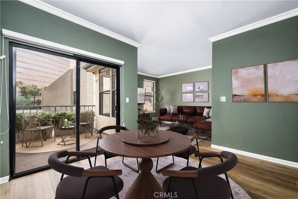 virtually staged dining