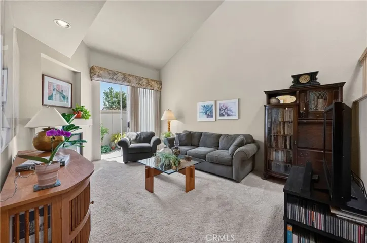 10 Agostino, Irvine, California 92614