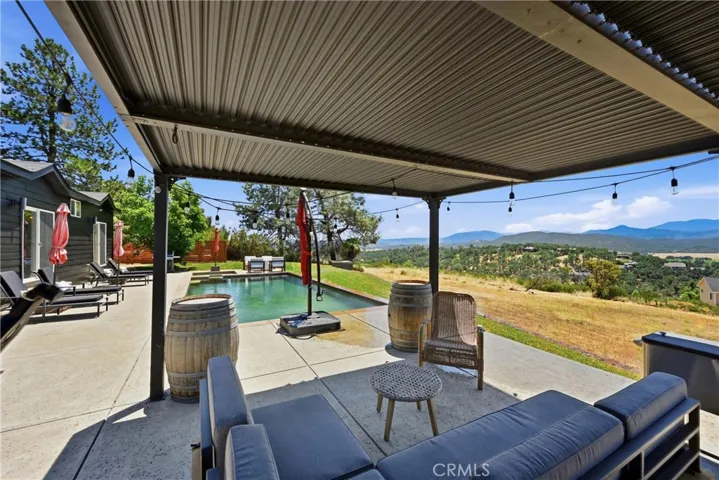20011 Honey Hill, Hidden Valley Lake, California 95467