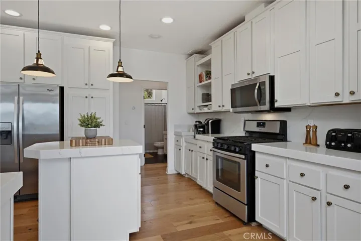 20011 Honey Hill, Hidden Valley Lake, California 95467