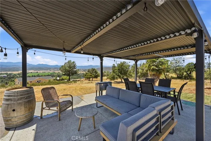 20011 Honey Hill, Hidden Valley Lake, California 95467