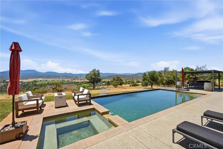 20011 Honey Hill, Hidden Valley Lake, California 95467
