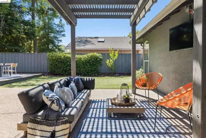 255 Evelyn Dr, Pleasant Hill, California 94523