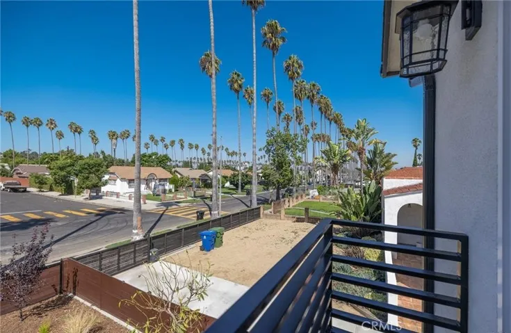 4928 8th Avenue, Los Angeles, California 90043