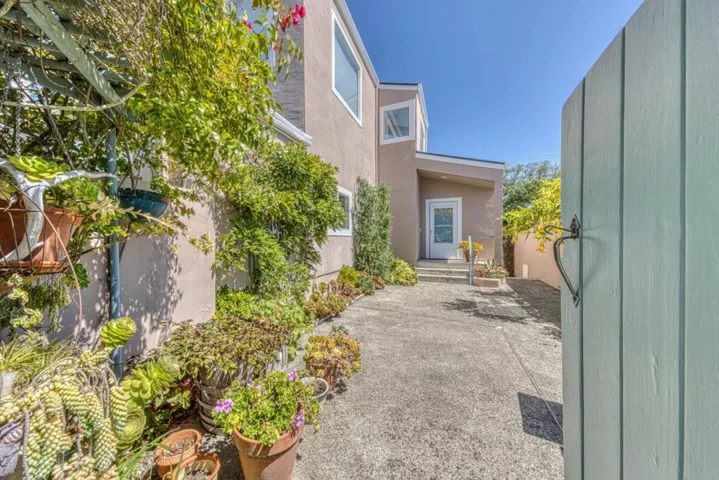 928 Hellam Street, Monterey, California 93940