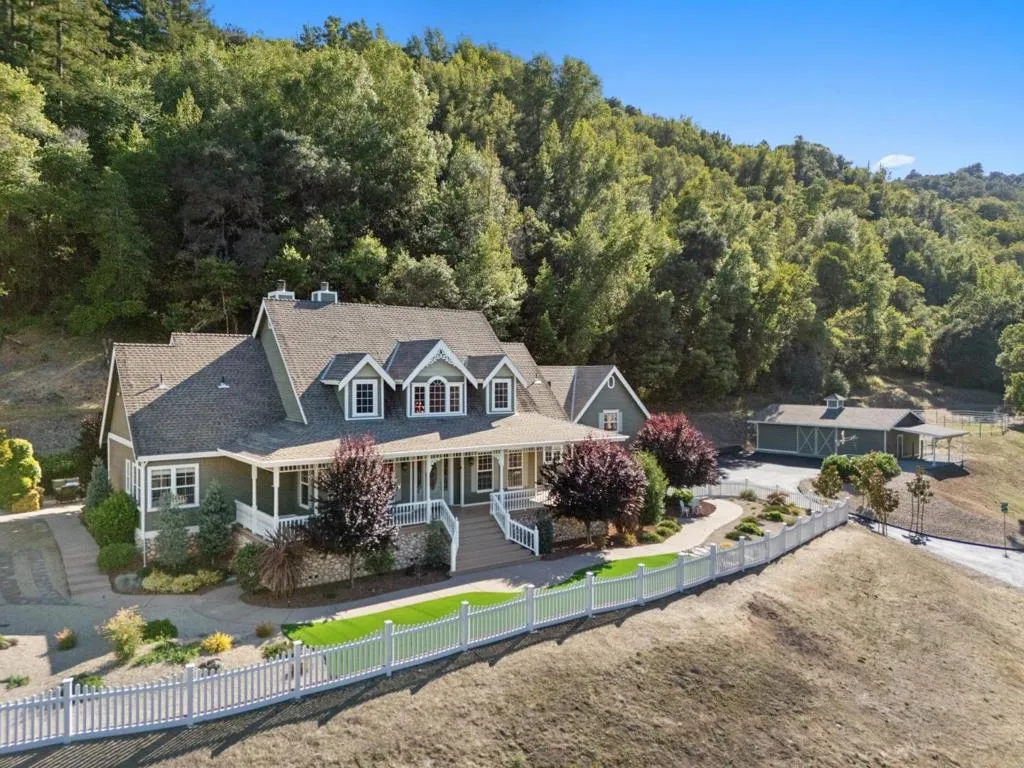6790 Redwood Retreat Rd