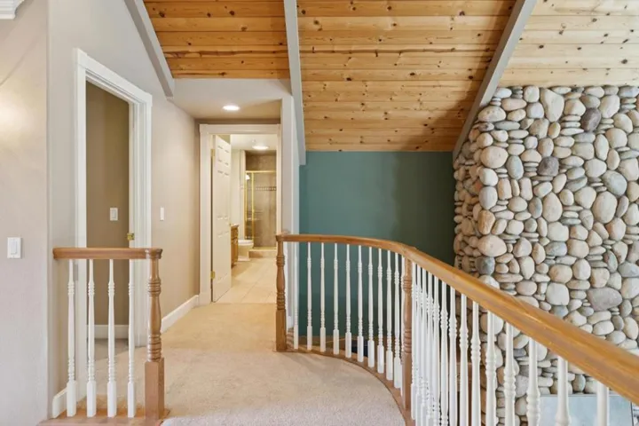 6790 Redwood Retreat Road, Gilroy, California 95020