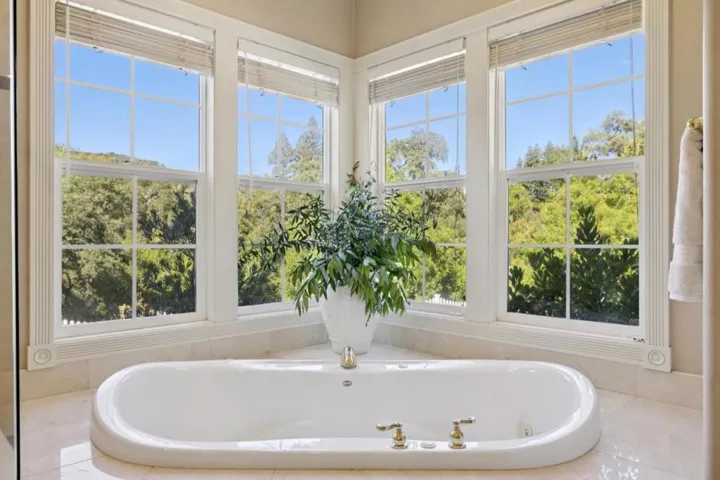 6790 Redwood Retreat Road, Gilroy, California 95020