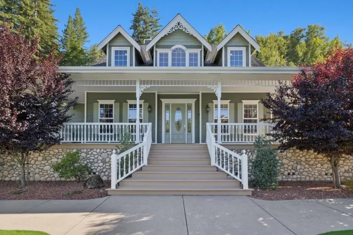 6790 Redwood Retreat Road, Gilroy, California 95020