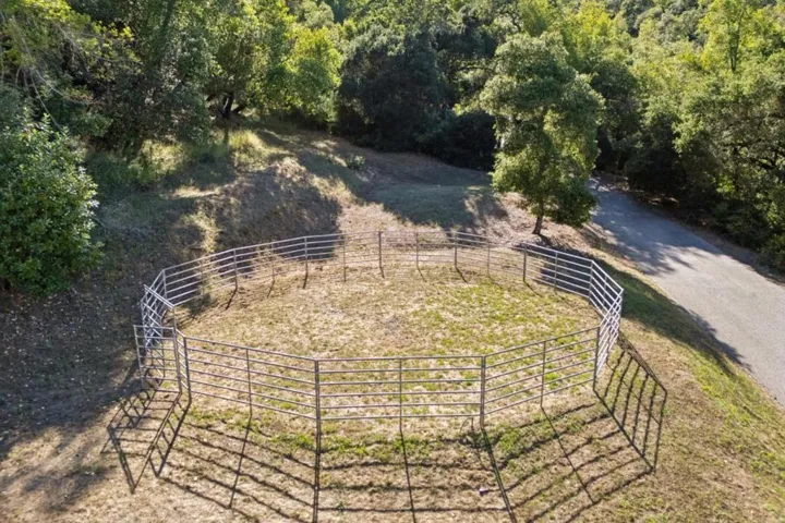 6790 Redwood Retreat Road, Gilroy, California 95020