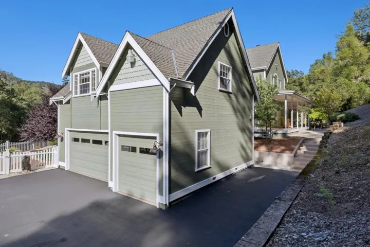 6790 Redwood Retreat Road, Gilroy, California 95020