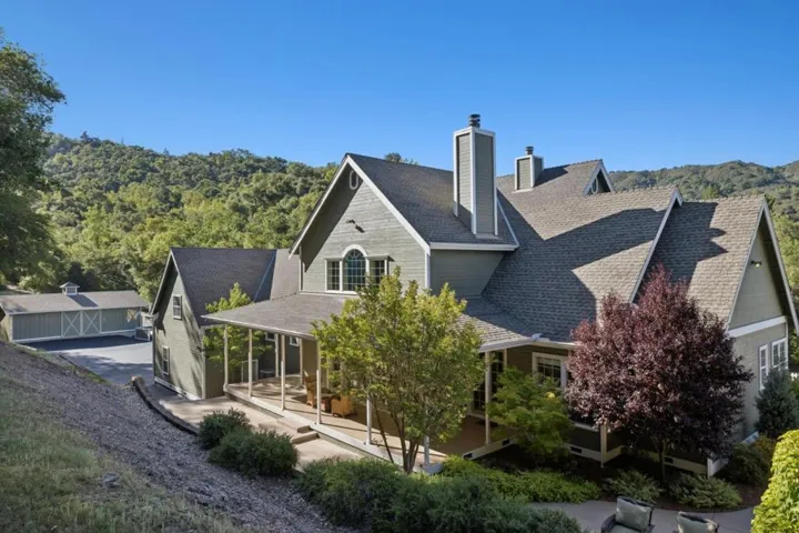 6790 Redwood Retreat Road, Gilroy, California 95020