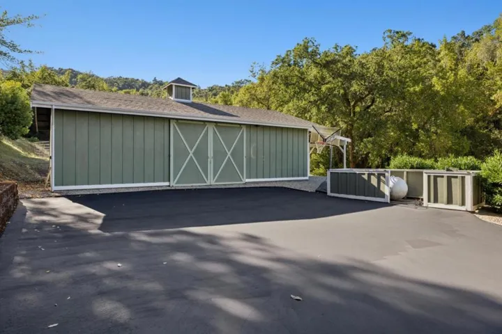 6790 Redwood Retreat Road, Gilroy, California 95020
