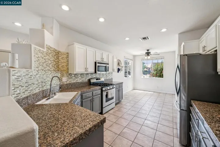 1336 Steinbeck Dr, Pittsburg, California 94565