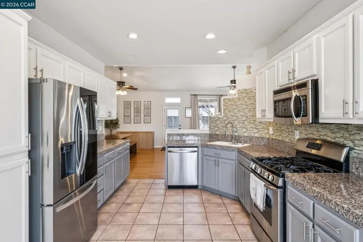 1336 Steinbeck Dr, Pittsburg, California 94565
