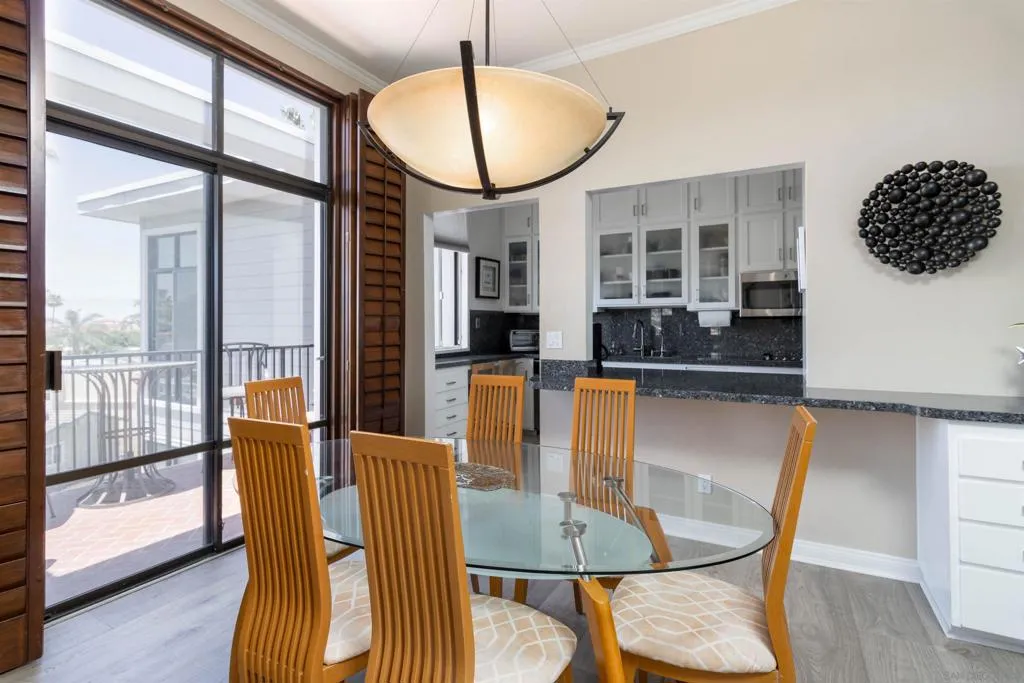 8110 El Paseo Grande 401, La Jolla, California 92037 — photo 4