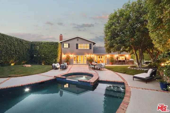 17228 Benner Place, Encino, California 91316