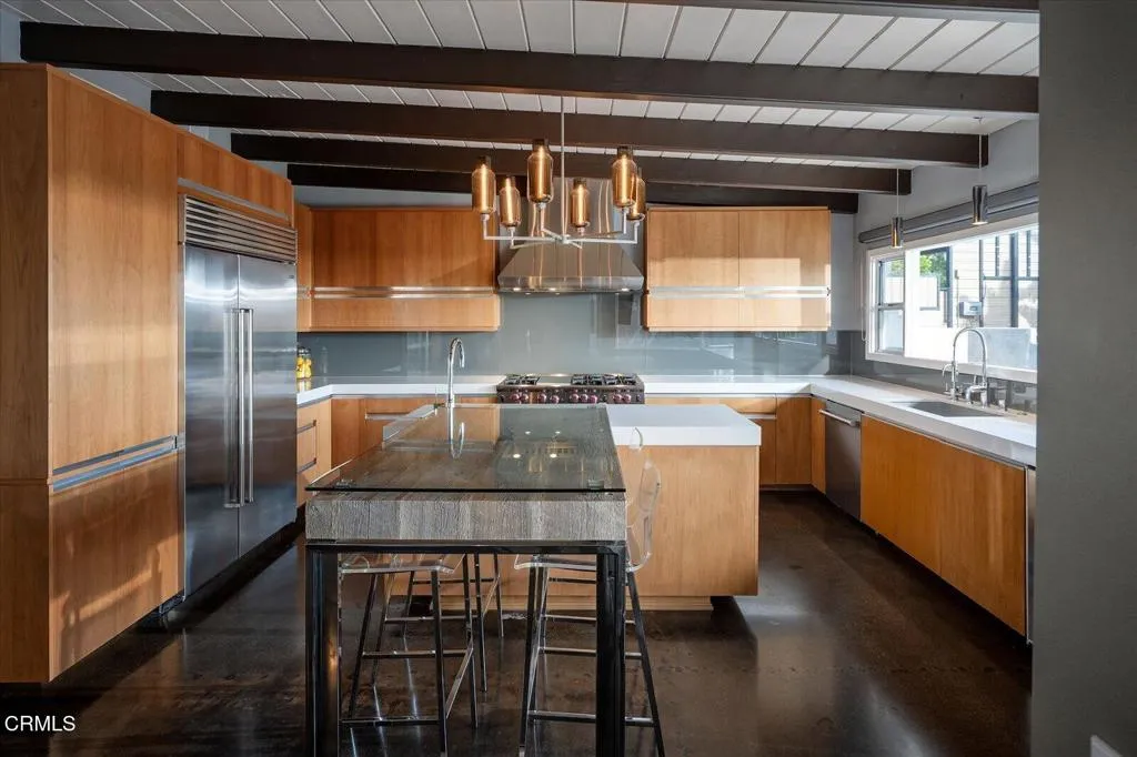 37-Kitchen