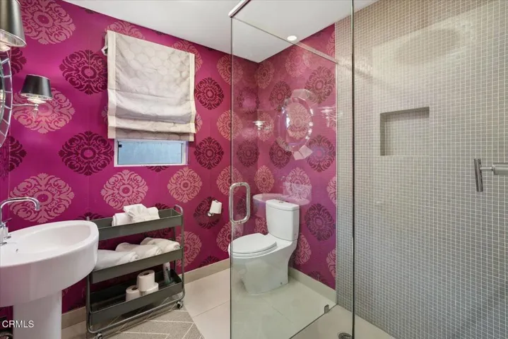 56-Bathroom
