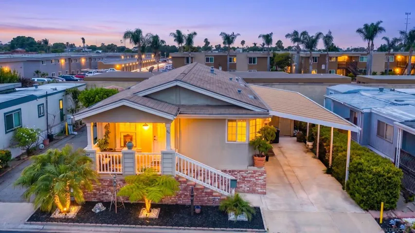 https://zimg.paragon.ice.com/ParagonImages/Property/PA/SDMLS/-527389/1/3072/2304/940acfa9abe10bdb3e236c3f514a6724/3/9c21215dfb37feb2e785fb575a740d96/-527389-1f40fe9a-0daa-495a-95b9-d9ae8e6a9ff5.JPG