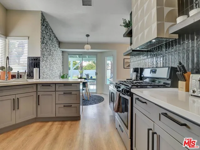 68725 Tachevah Drive, Cathedral City, California 92234