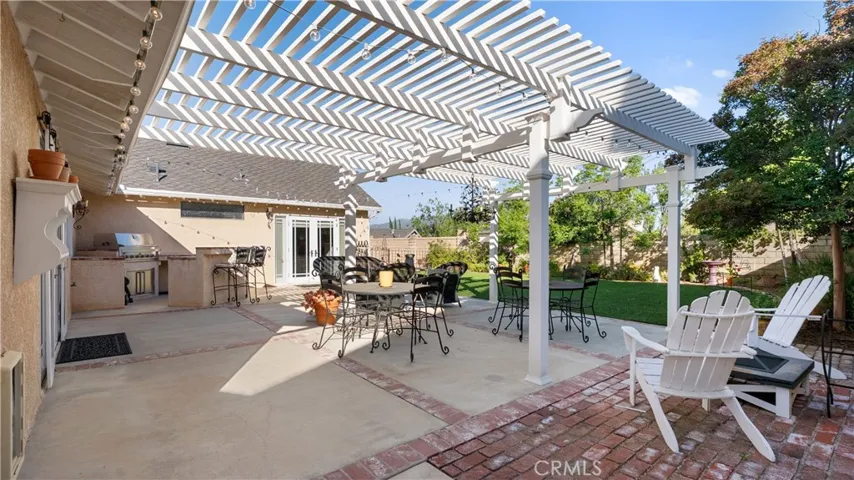 23910 Plaza Gavilan, Valencia, California 91355