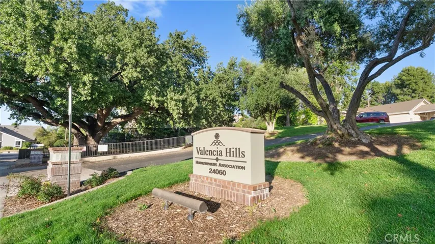 23910 Plaza Gavilan, Valencia, California 91355