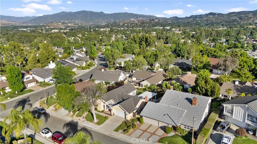 23910 Plaza Gavilan, Valencia, California 91355