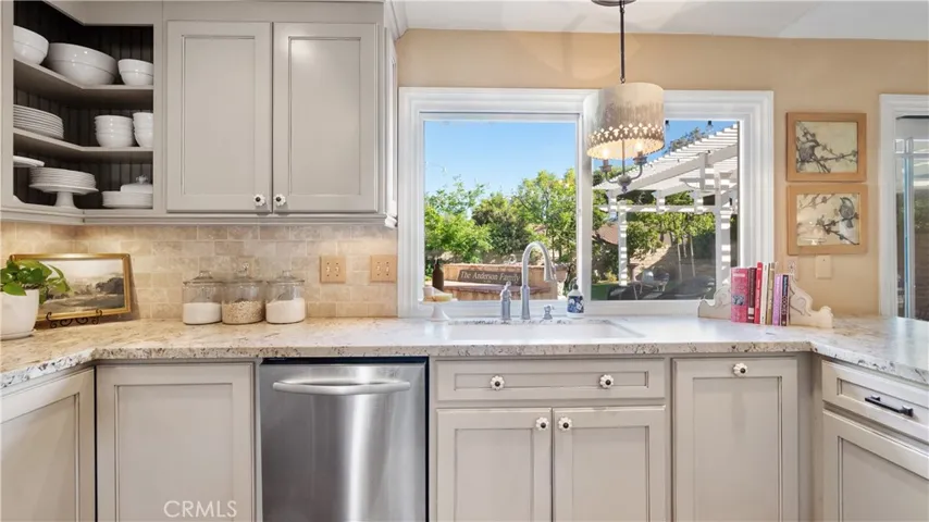 23910 Plaza Gavilan, Valencia, California 91355