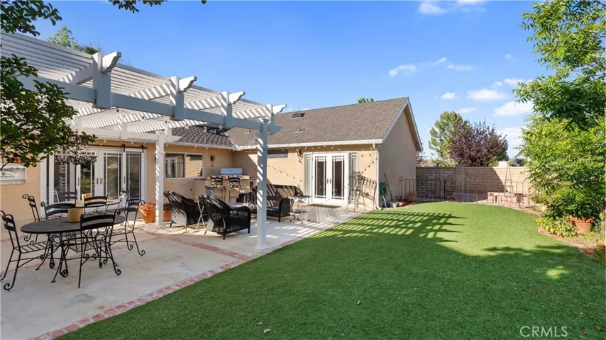 23910 Plaza Gavilan, Valencia, California 91355