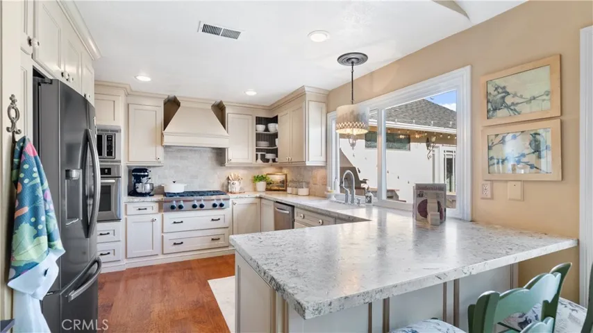 23910 Plaza Gavilan, Valencia, California 91355