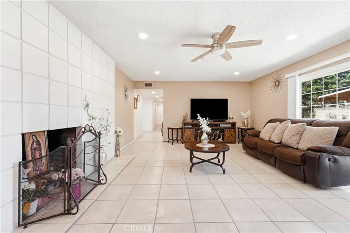860 S Chantilly, Anaheim, California 92806