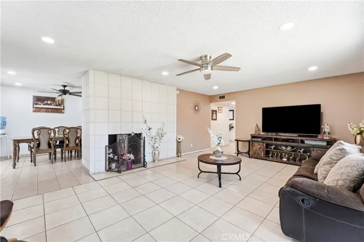 860 S Chantilly, Anaheim, California 92806