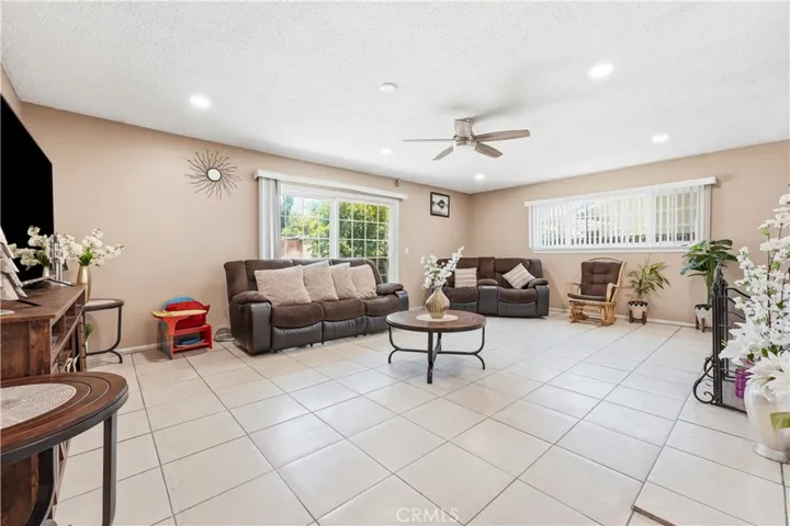 860 S Chantilly, Anaheim, California 92806