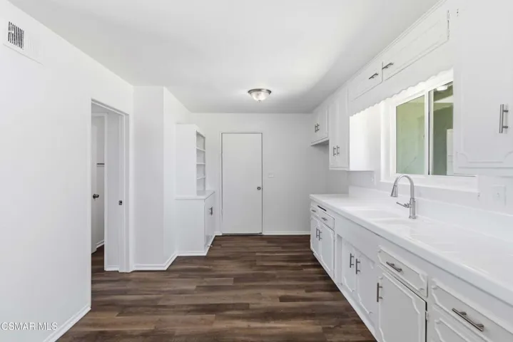 011_1441-Ahart-Ave-Simi-Valley