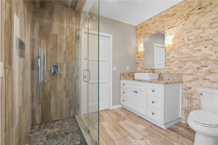 1015 E Elm Street, Brea, California 92821