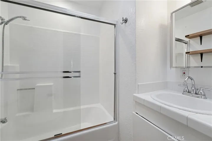 3995 Hortensia G8, San Diego, California 92110