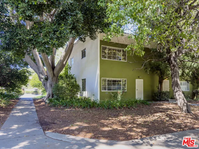 5366 Village, Los Angeles, California 90016