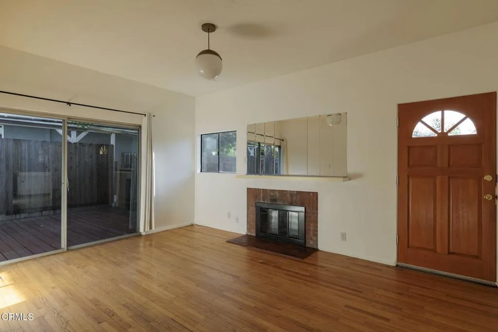 13-web-or-mls-9900 Sunland Blvd by Pierr