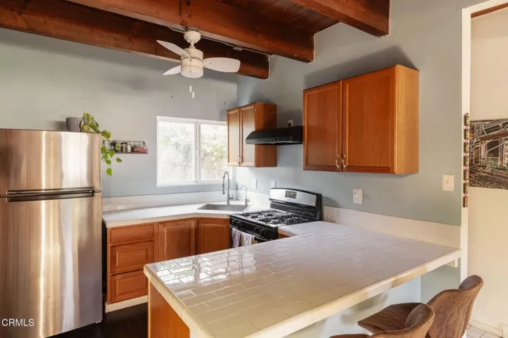 34-web-or-mls-9900 Sunland Blvd by Pierr